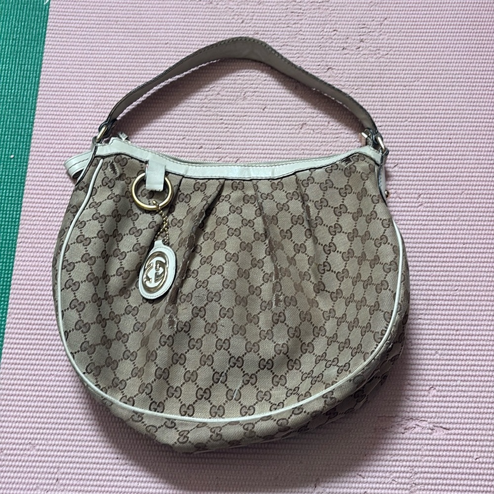 Gucci GG canvas Sukey